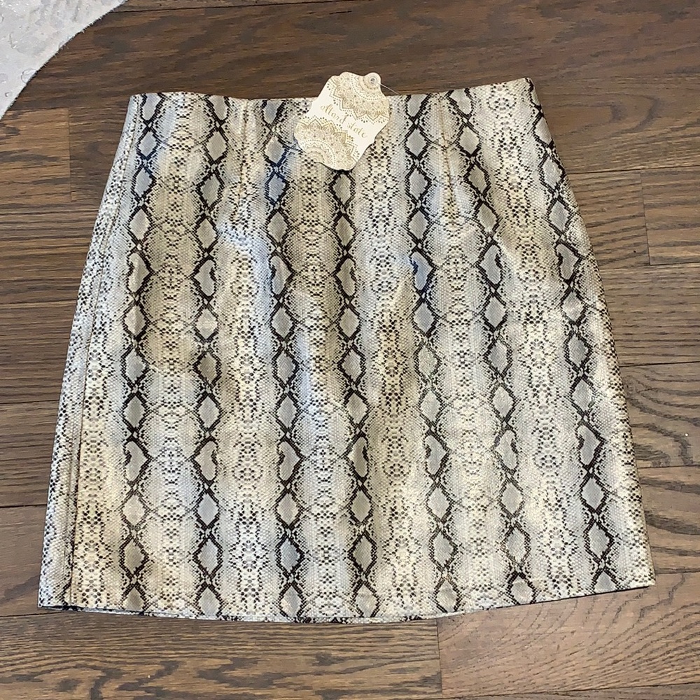 Altar’d State skirt , size small